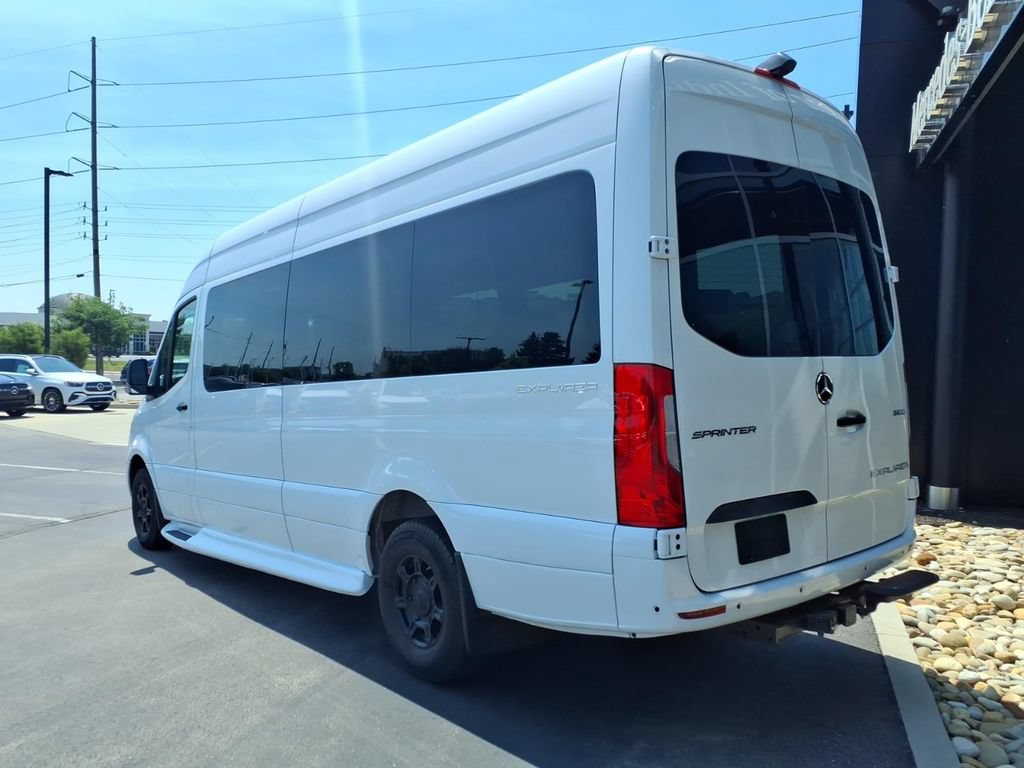 Used 2022 Mercedes-Benz Sprinter 3500 image 4