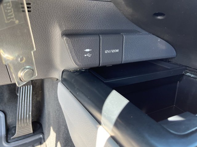 Used 2019 Toyota Camry LE image 23