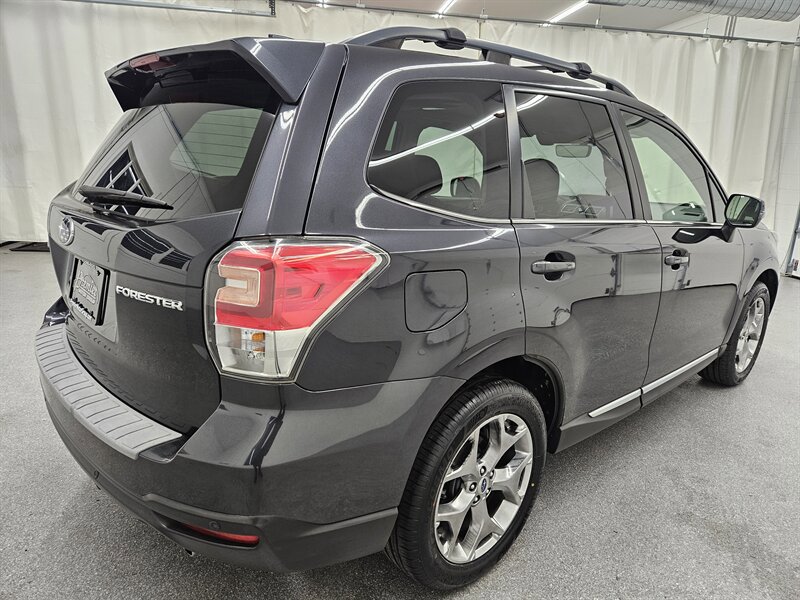 Used 2018 Subaru Forester 2.5i Touring AWD/4WD image 5