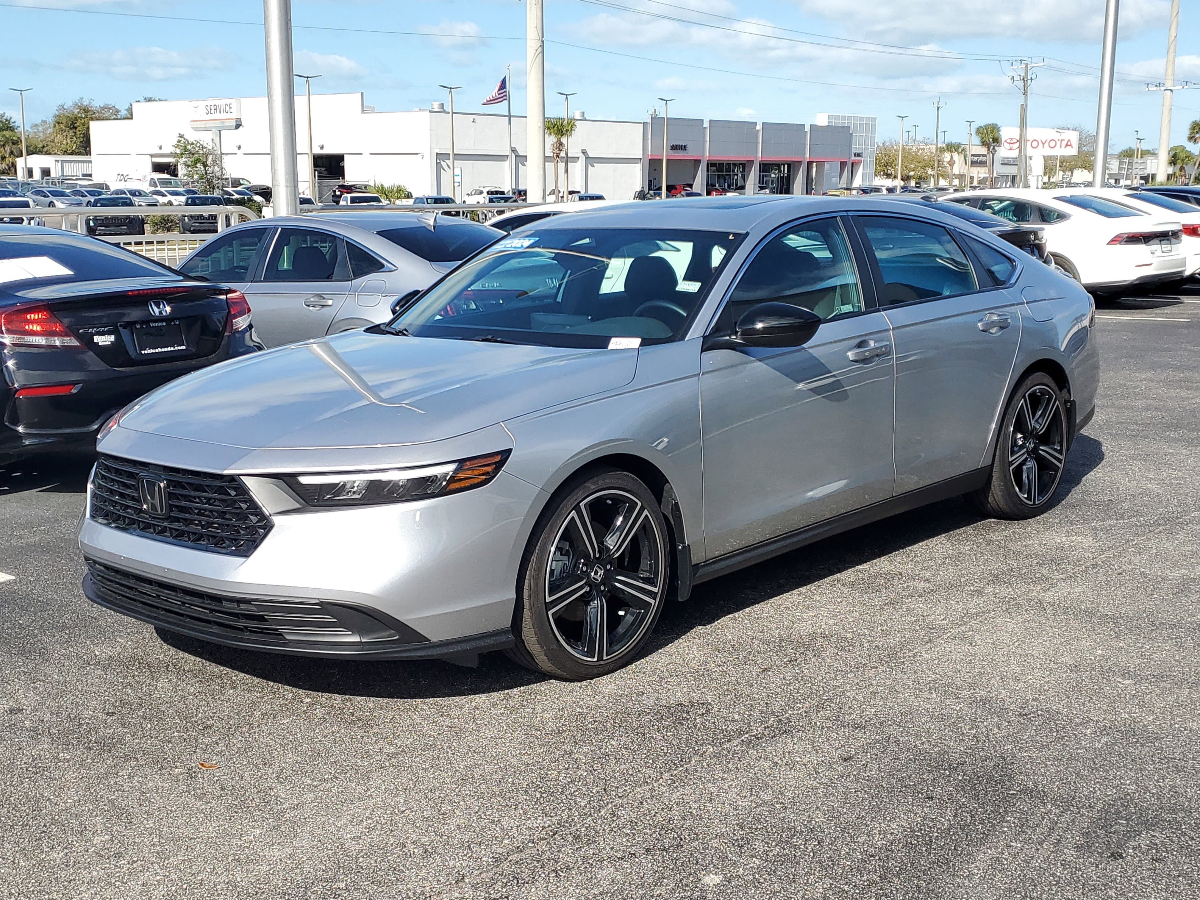 Used 2024 Honda Accord Sport image 8