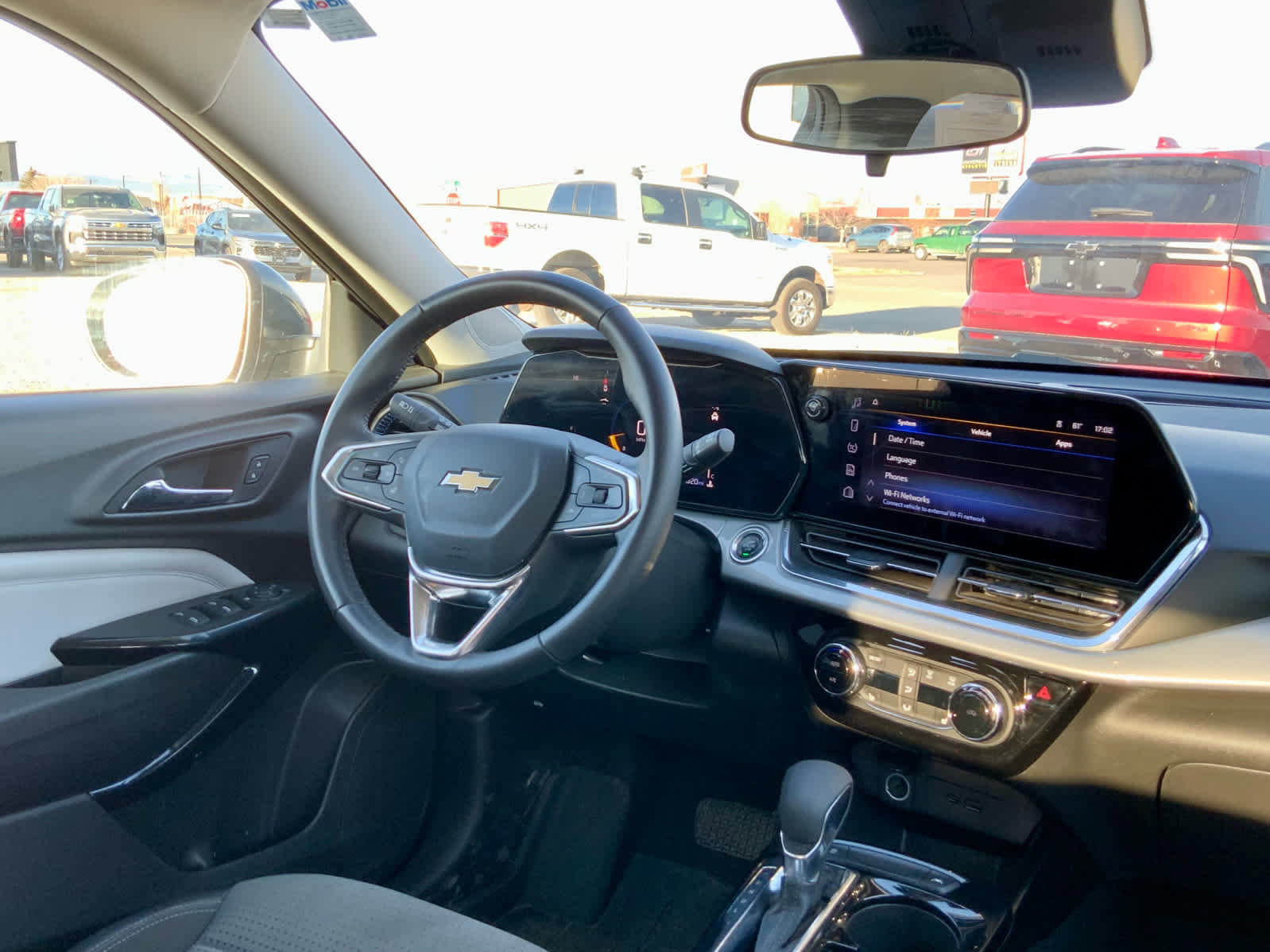 Certified 2025 Chevrolet Trax LT w/ Driver Confidence Package image 30