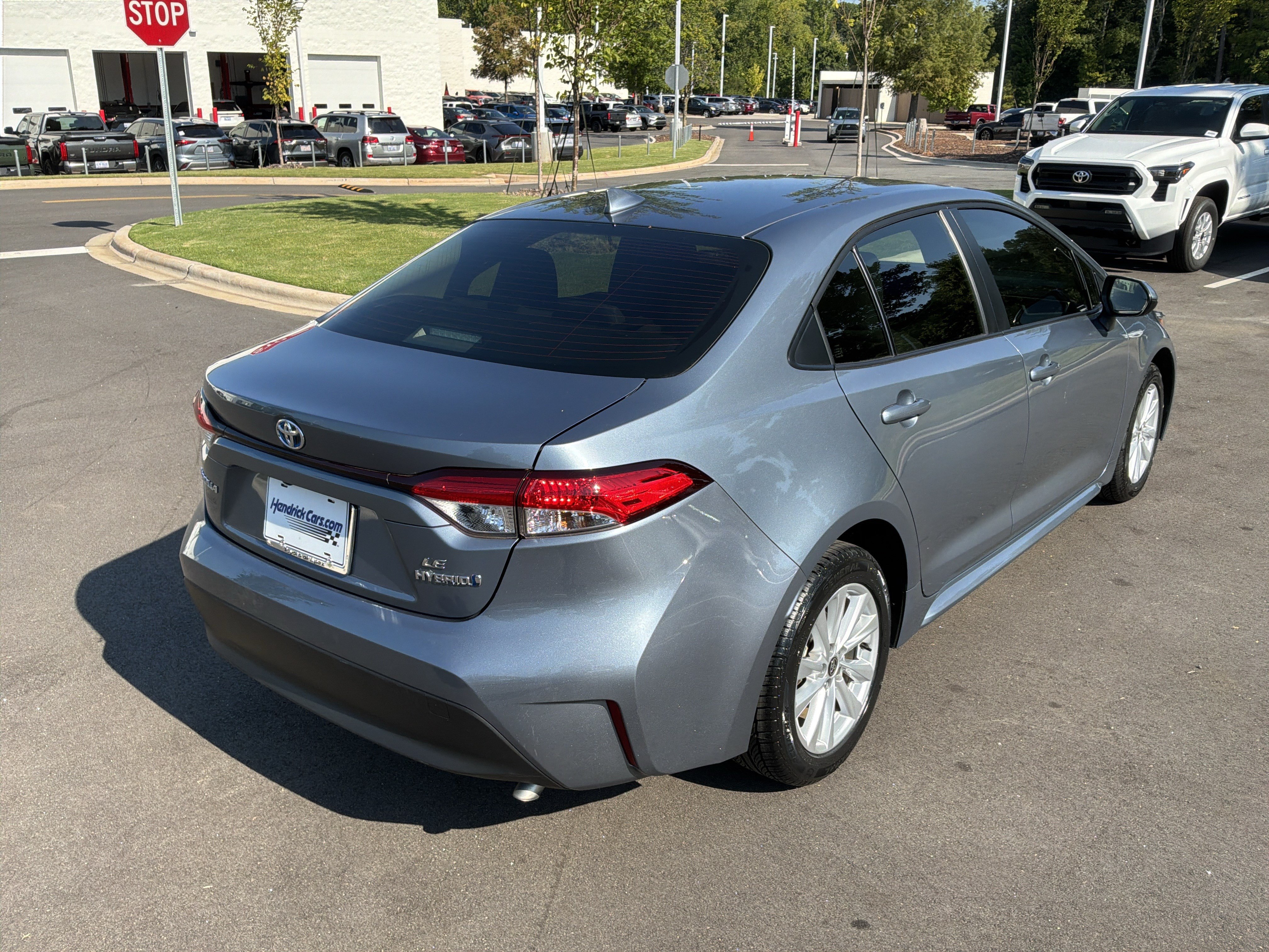 Used 2023 Toyota Corolla LE w/ LE Convenience Package FWD image 10