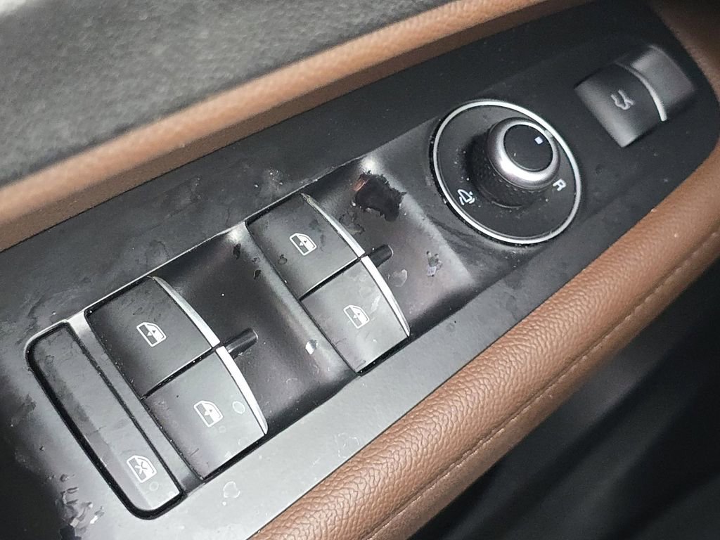 Used 2020 Alfa Romeo Stelvio w/ Nero Edizione image 23