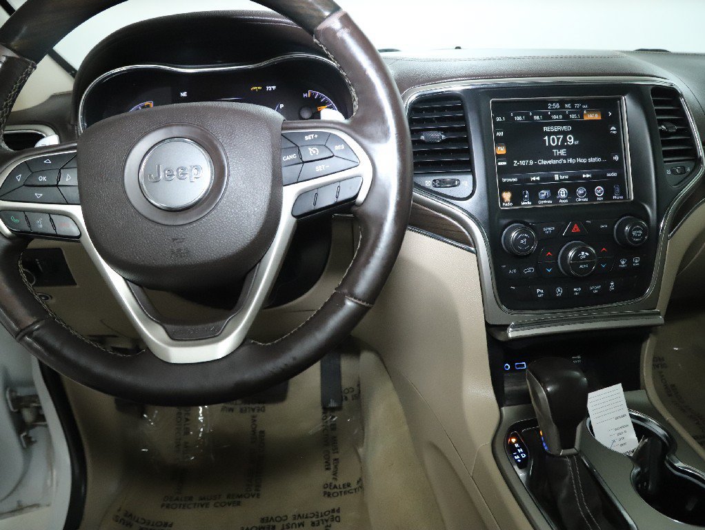 Used 2017 Jeep Grand Cherokee Overland AWD/4WD image 29