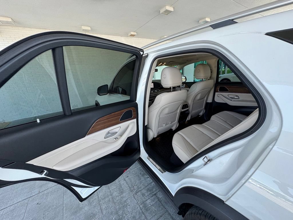Used 2025 Mercedes-Benz GLE 350 4MATIC image 16
