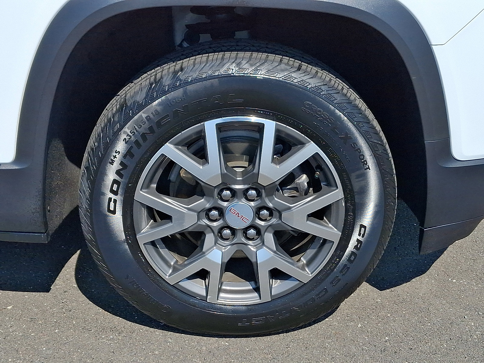 Certified 2023 GMC Acadia SLE w/ Driver Convenience Package image 8