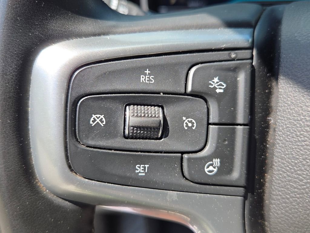 Used 2025 Chevrolet Silverado 1500 LT RWD image 23