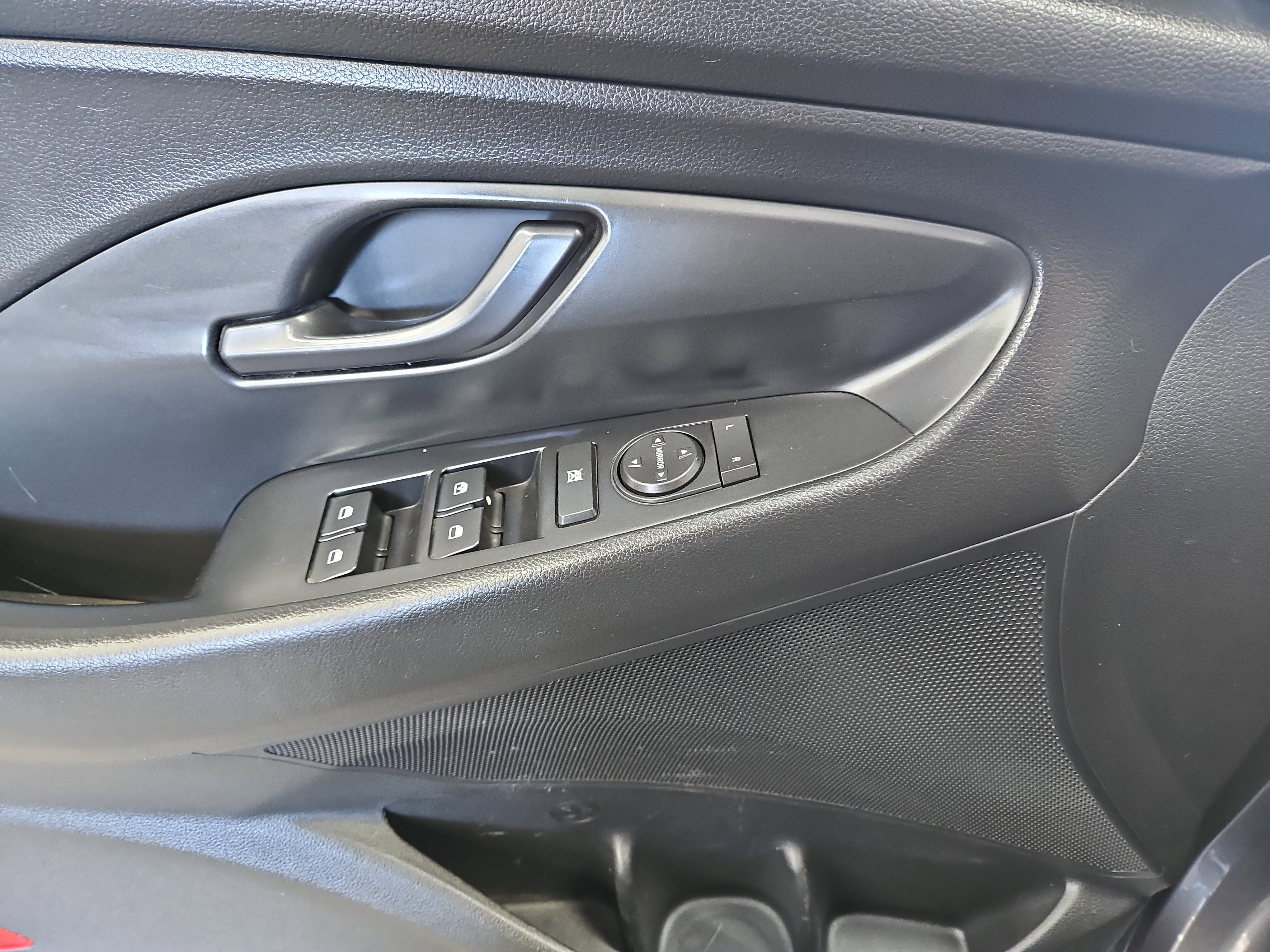 Used 2019 Hyundai Elantra GT N Line image 7