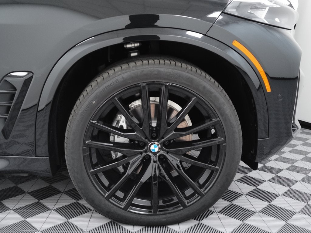 Used 2026 BMW X5 xDrive40i w/ M Sport Package AWD/4WD image 13