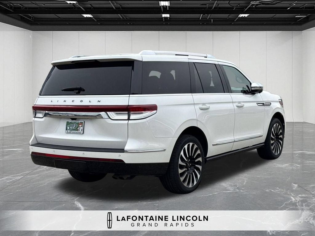 Certified 2024 Lincoln Navigator Black Label AWD/4WD image 5
