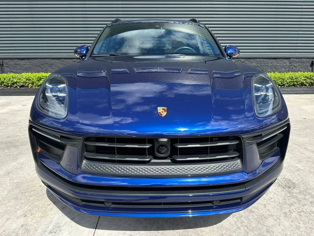 Certified 2024 Porsche Macan image 8