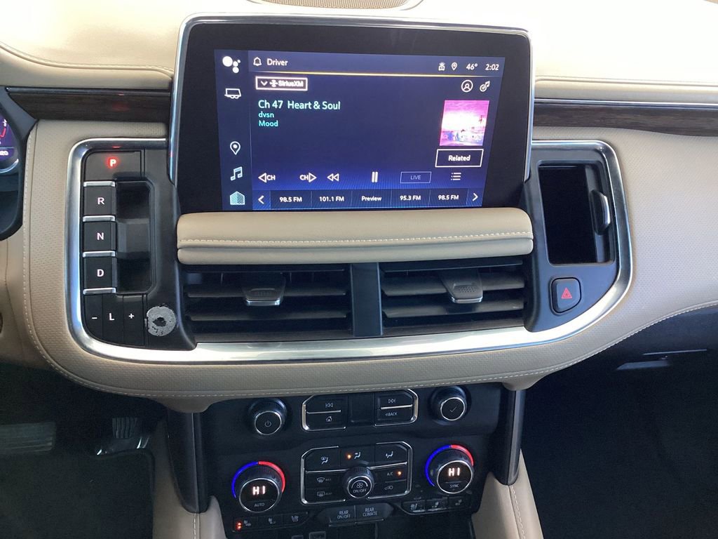 Used 2024 Chevrolet Suburban Premier RWD image 15