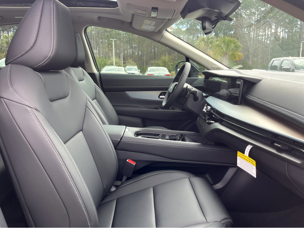 New 2025 Nissan Murano SL image 14