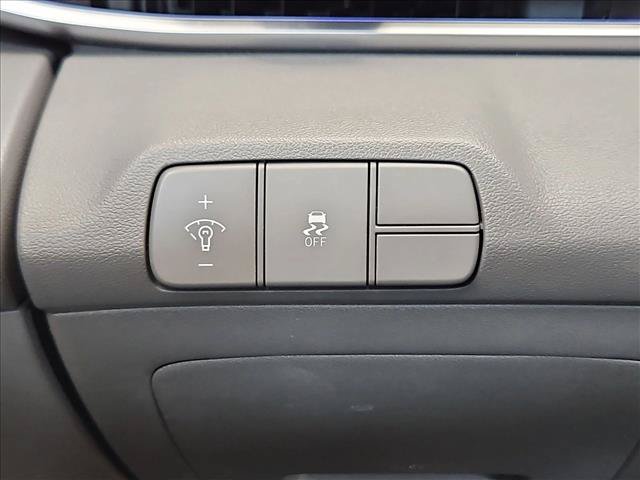 Used 2024 Hyundai Elantra SEL FWD image 24