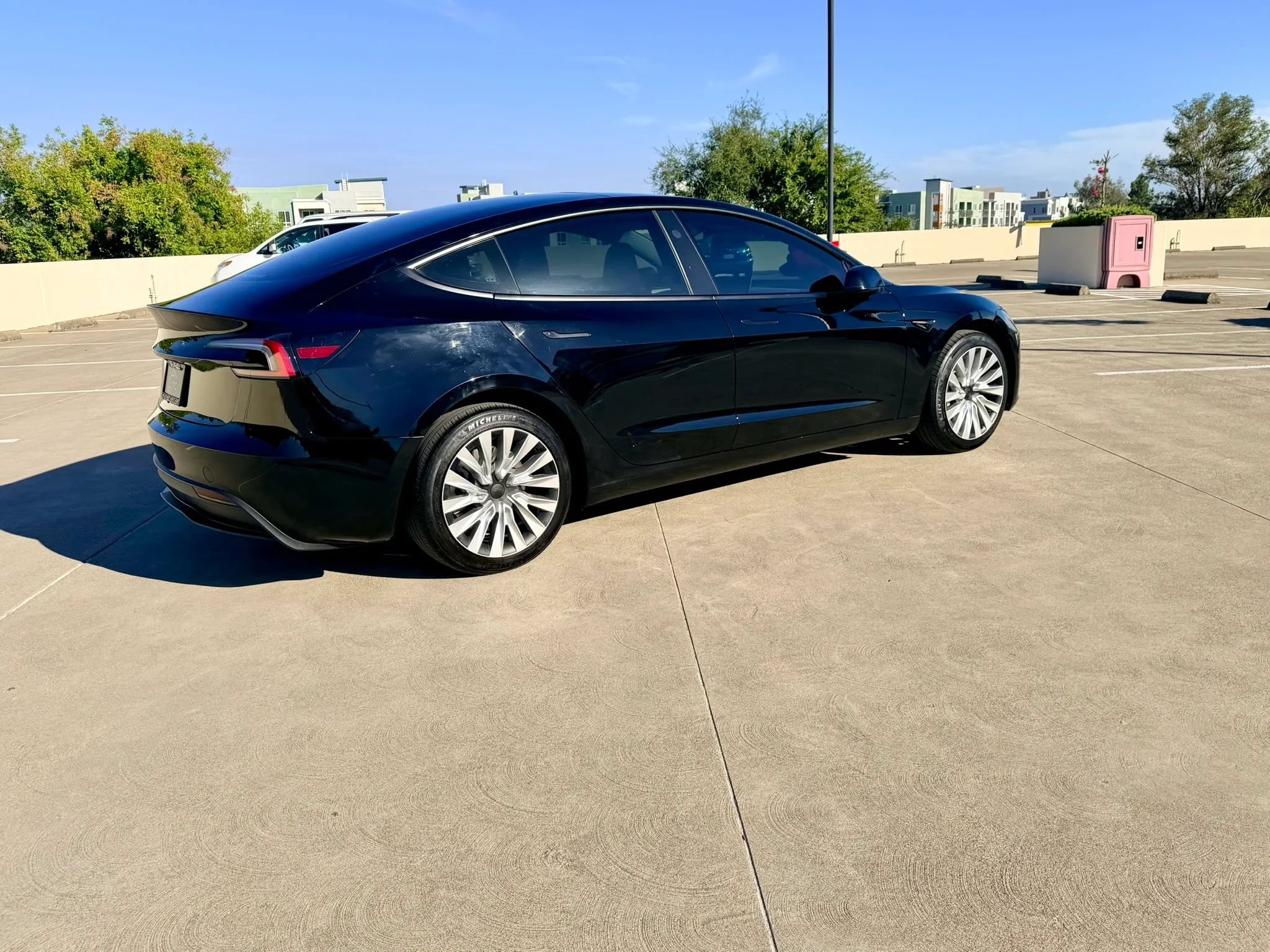 Used 2024 Tesla Model 3 Standard Range RWD image 5