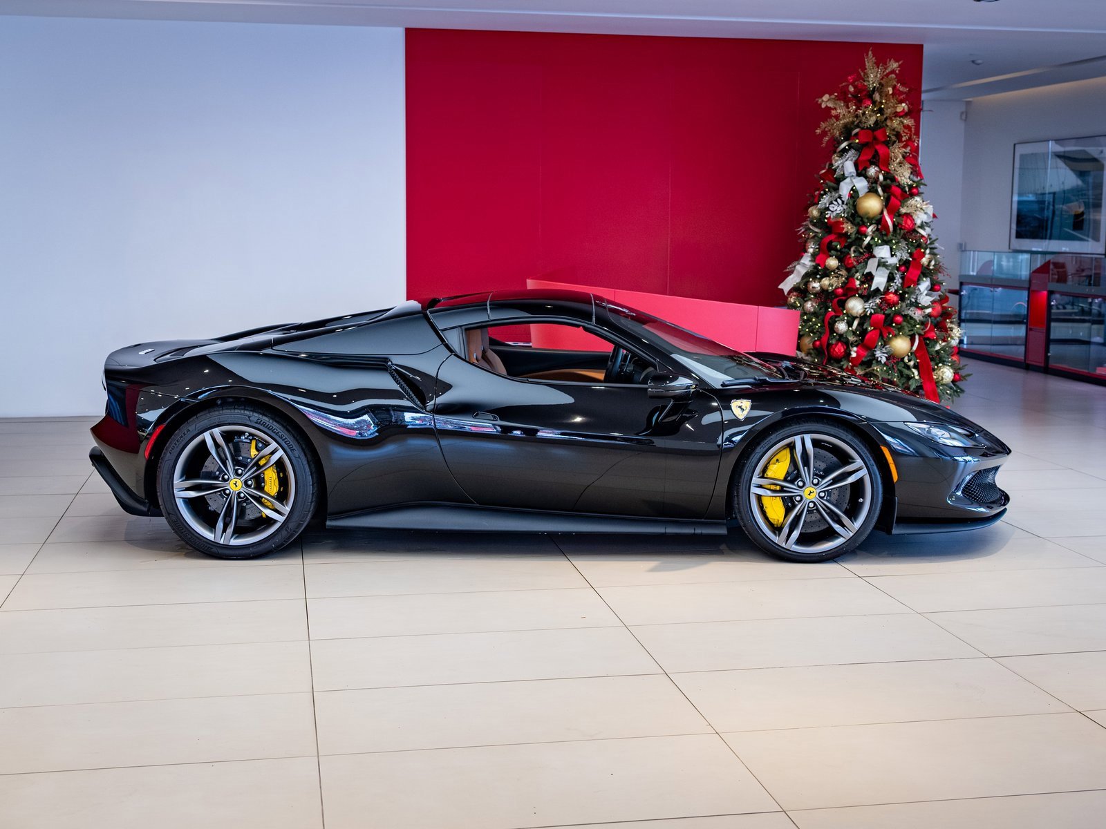 Used 2025 Ferrari 296 GTS image 32