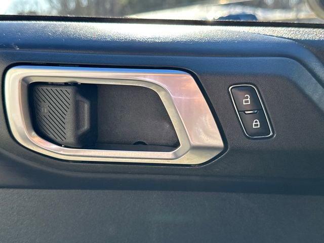 Used 2025 Ford Bronco Outer Banks image 24