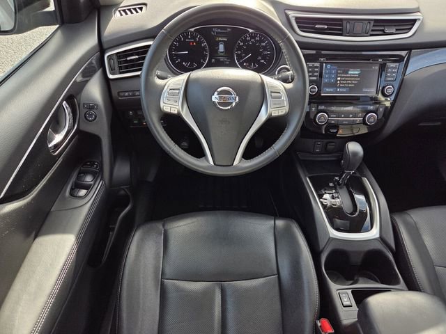Used 2016 Nissan Rogue SL w/ SL Premium Package image 16