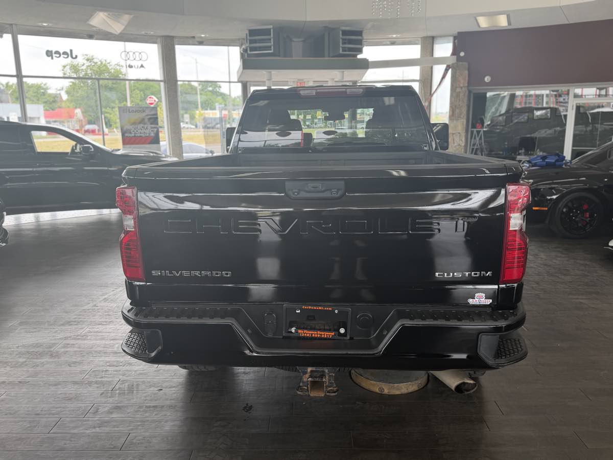 Used 2024 Chevrolet Silverado 2500 Custom w/ Custom Convenience Package AWD/4WD image 8