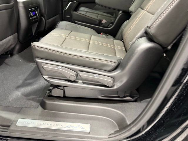 New 2026 Chevrolet Suburban High Country AWD/4WD image 20