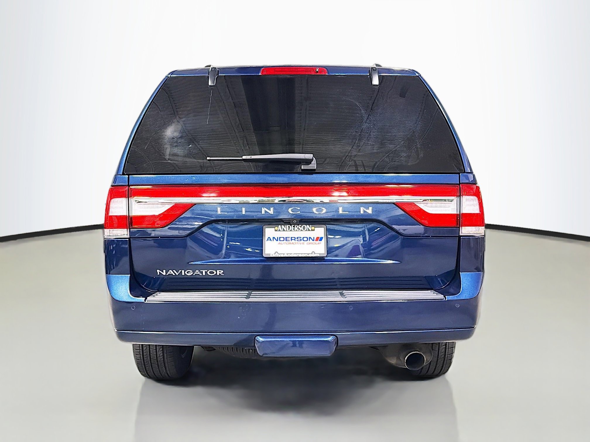 Used 2017 Lincoln Navigator Select image 5