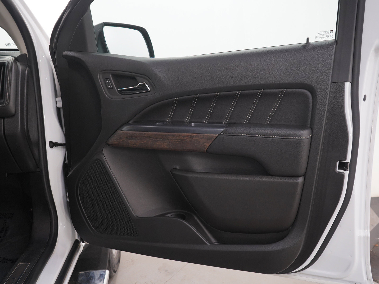 Used 2022 GMC Canyon Denali AWD/4WD image 9