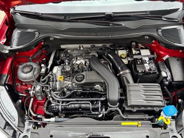 Certified 2024 Volkswagen Taos SE image 10