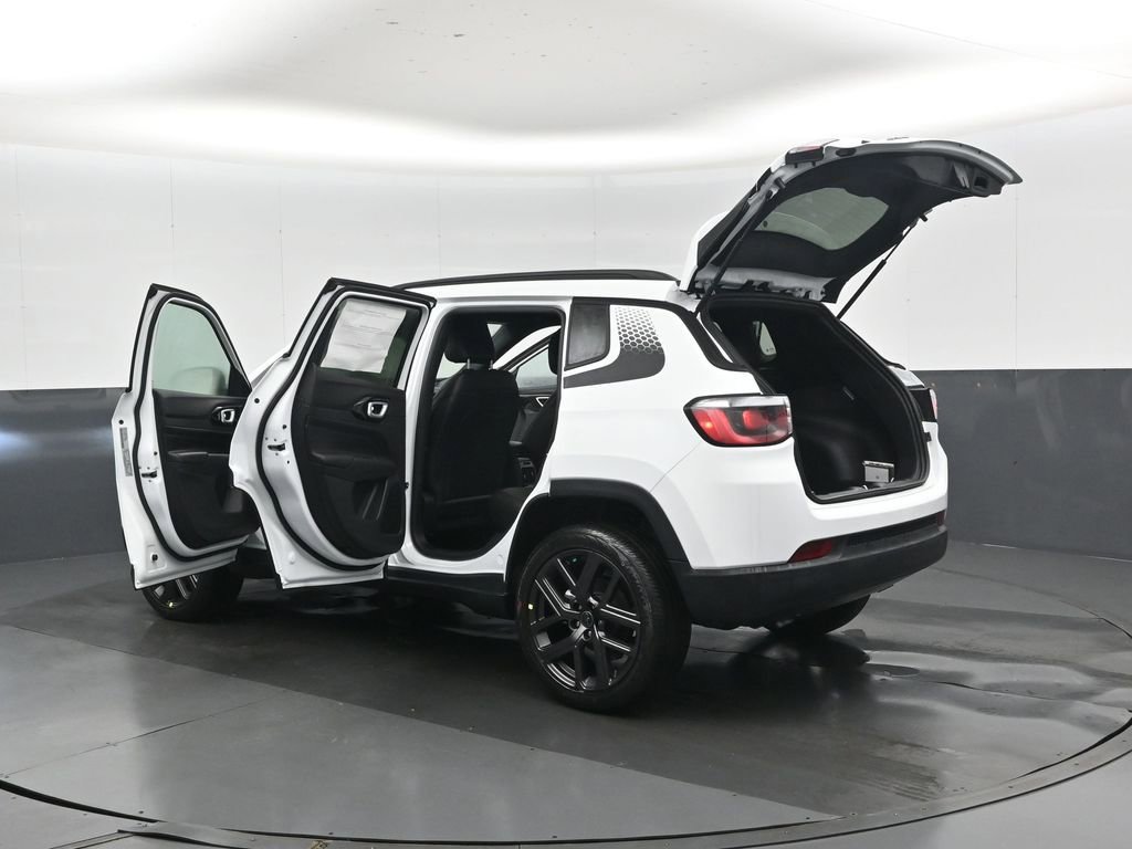 New 2026 Jeep Compass Latitude AWD/4WD image 47