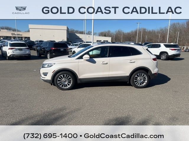 Used 2017 Lincoln MKC Reserve image 2