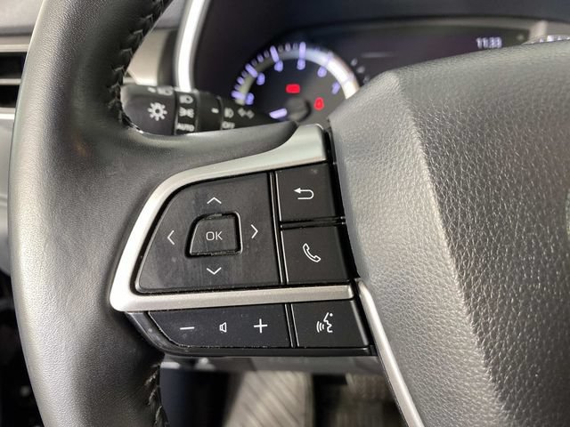 Used 2024 Toyota Highlander XLE AWD/4WD image 16