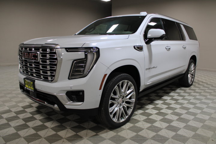 New 2026 GMC Yukon XL Denali w/ Denali Reserve Package AWD/4WD image 8