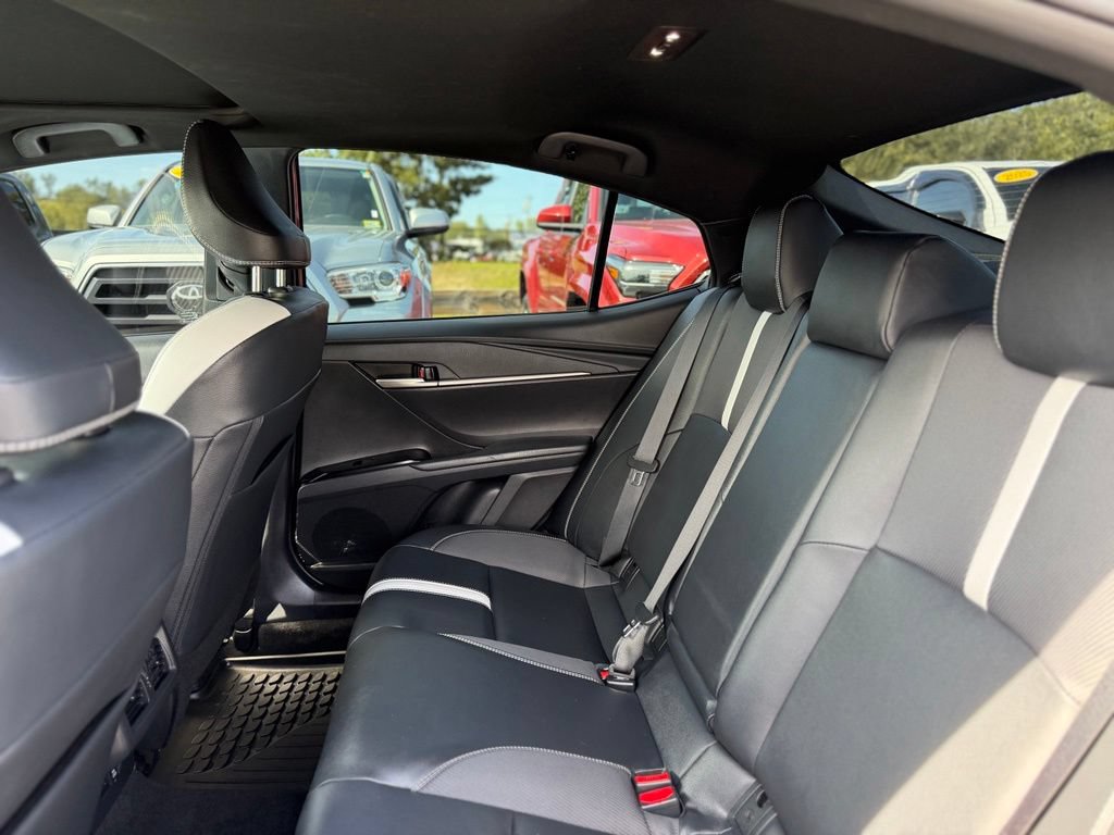 Used 2025 Toyota Camry SE w/ Convenience Package AWD/4WD image 6