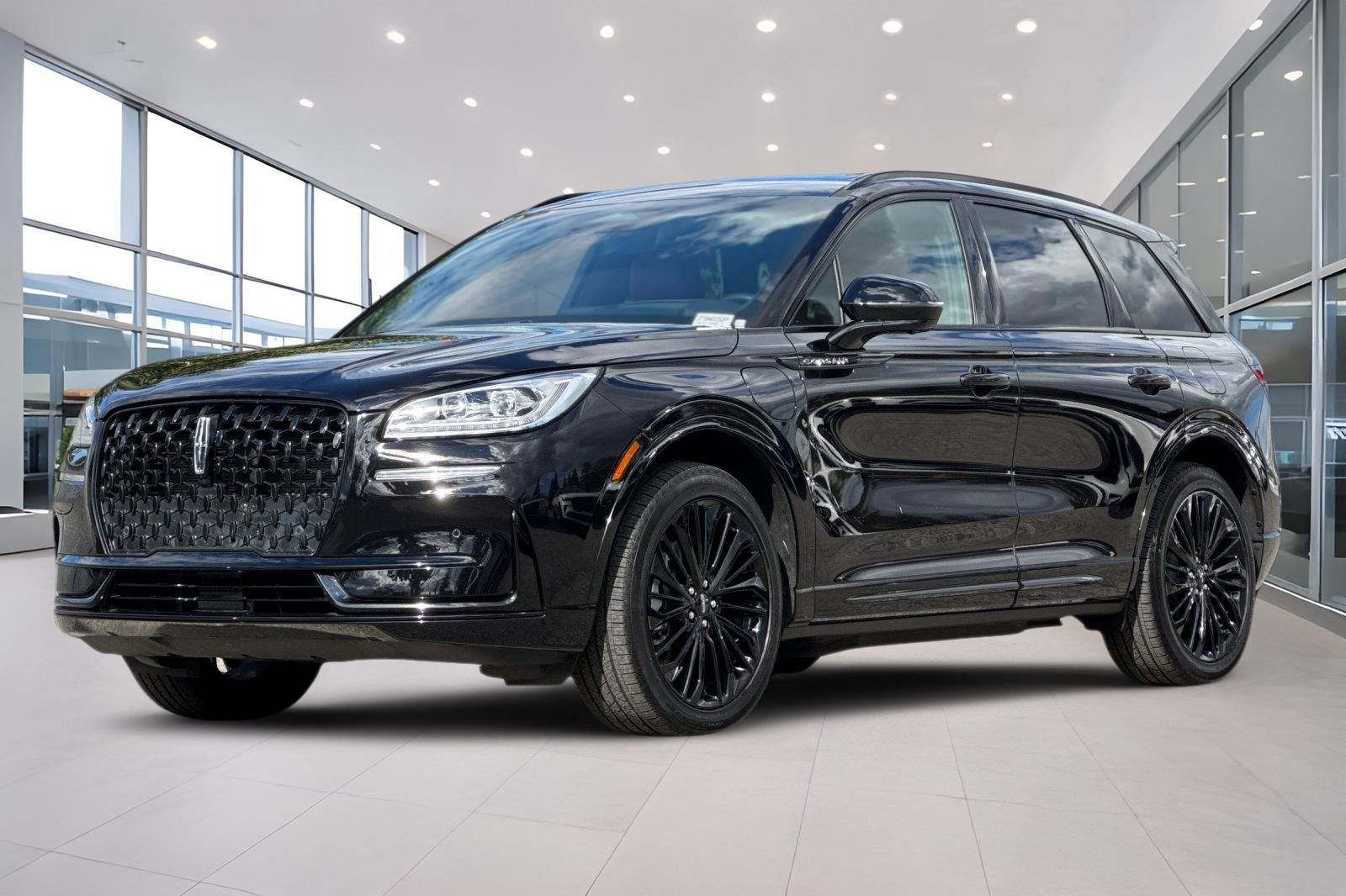 Used 2025 Lincoln Corsair Grand Touring w/ Equipment Group 302A image 8