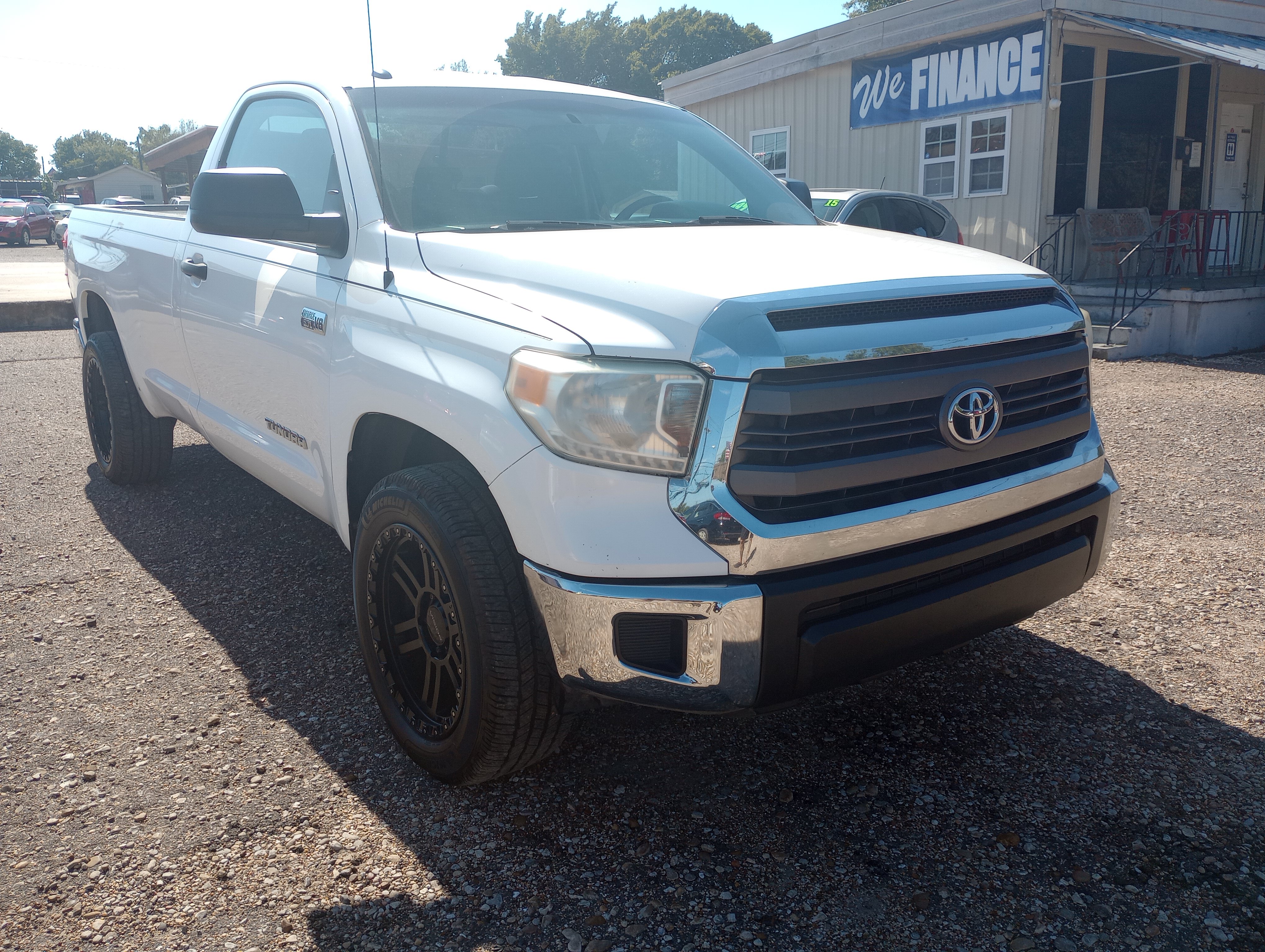 Used 2014 Toyota Tundra SR RWD image 1