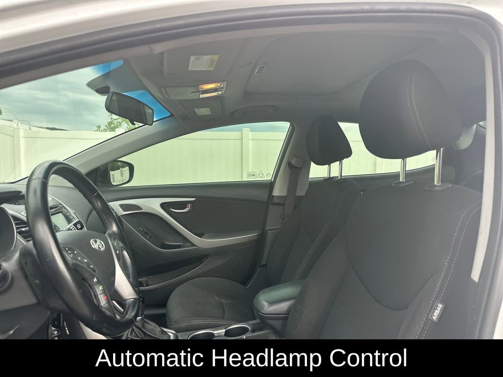 Used 2015 Hyundai Elantra SE w/ Option Group 03 FWD image 7