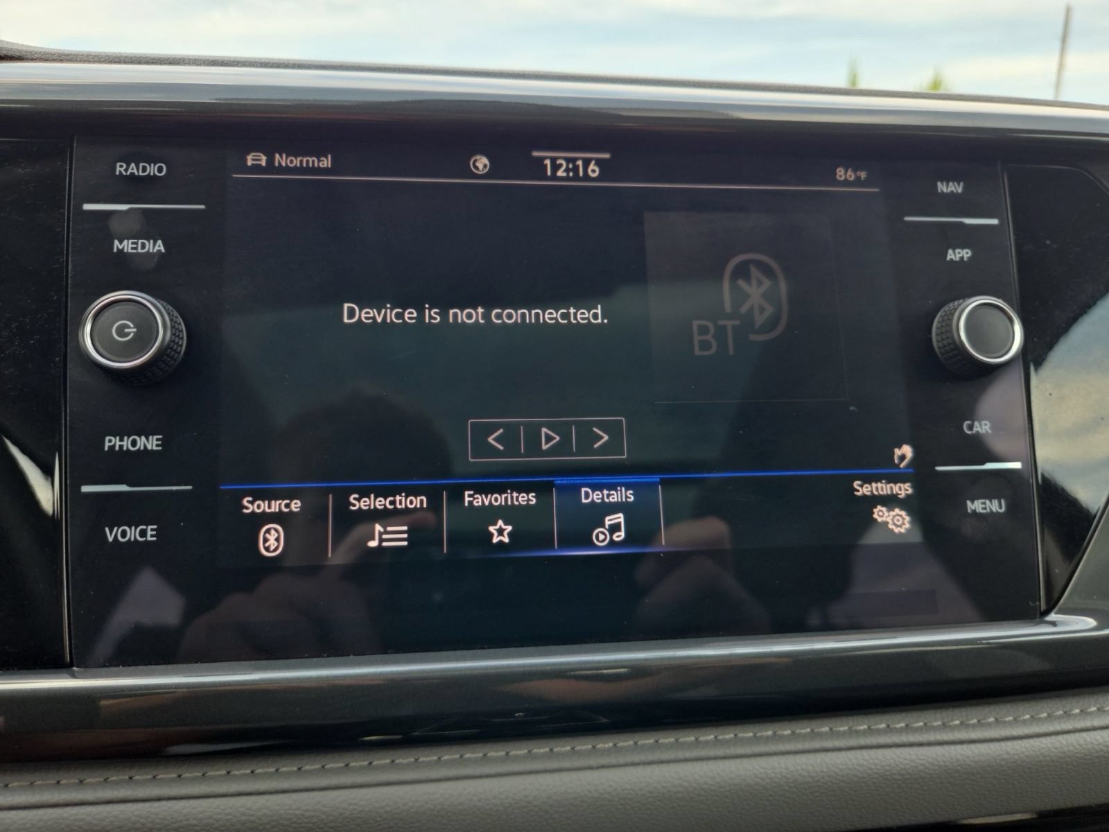 Certified 2023 Volkswagen Taos SEL AWD/4WD image 29