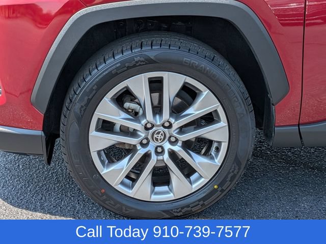 Used 2021 Toyota RAV4 XLE Premium FWD image 10