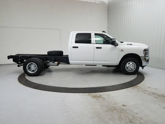 New 2026 RAM 3500 Tradesman w/ Chrome Appearance Group A AWD/4WD image 8