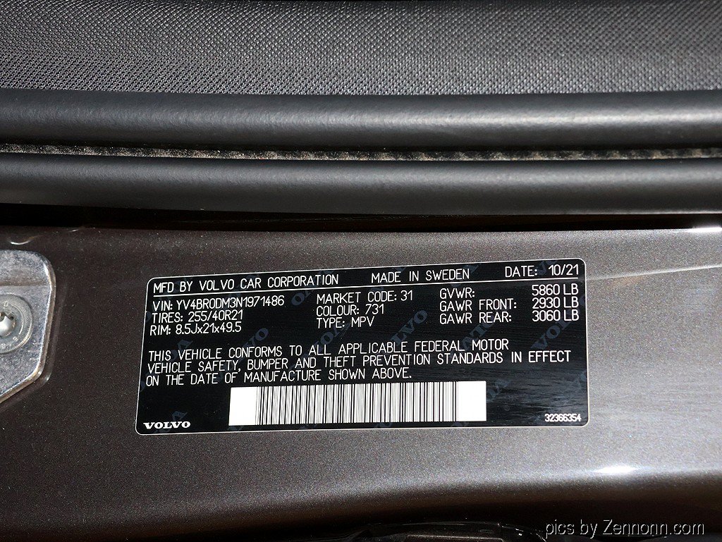 Used 2022 Volvo XC60 T8 R-Design w/ Advanced Package AWD/4WD image 38