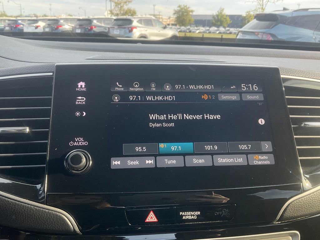 Used 2024 Honda Passport Black Edition image 24