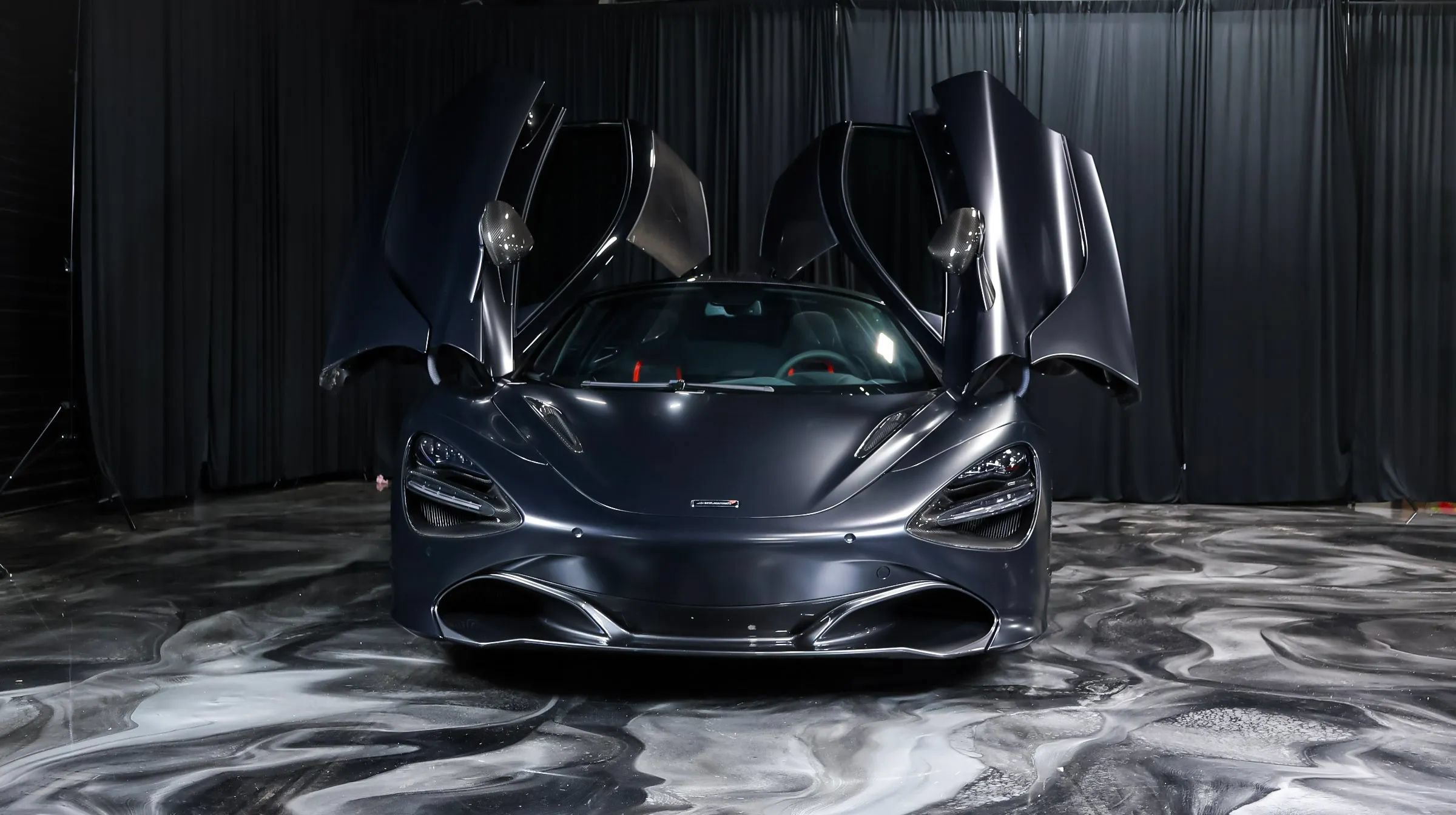 Used 2018 McLaren 720S RWD image 11