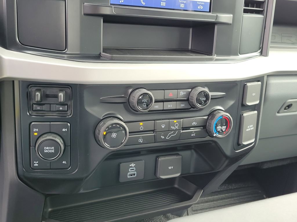 New 2026 Ford F250 XL w/ FX4 Off-Road Package image 28