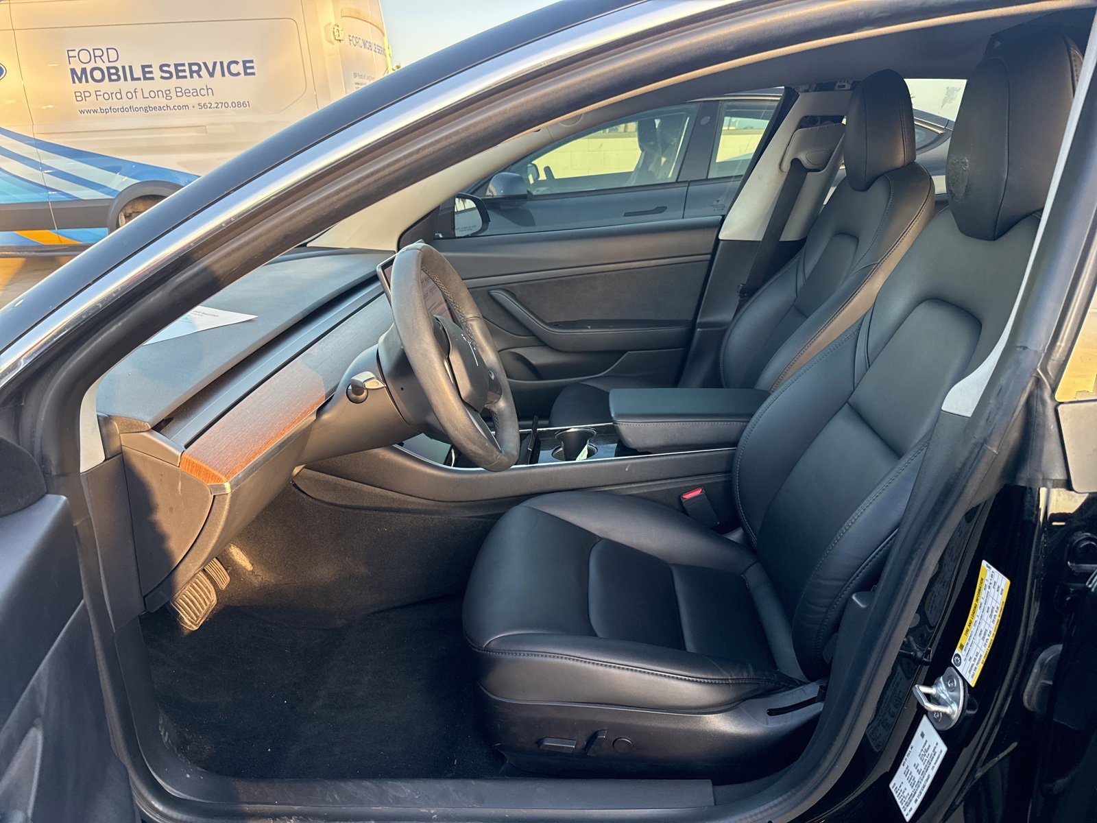 Used 2020 Tesla Model 3 Standard Range Plus image 5