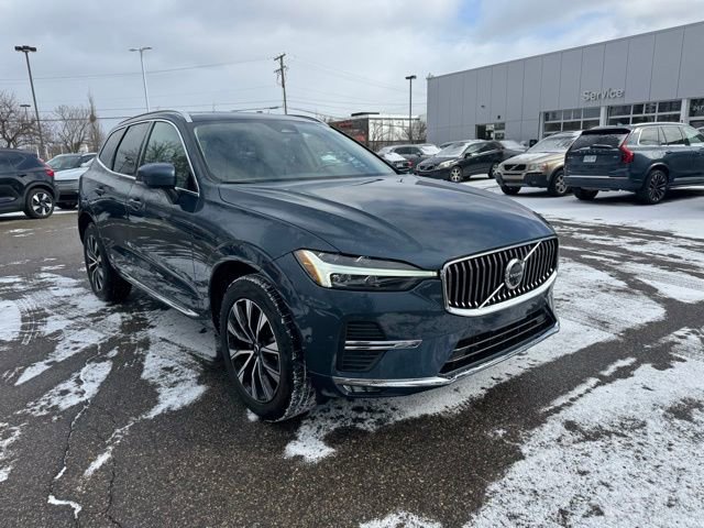 Used 2023 Volvo XC60 B5 Plus w/ Climate Package image 2