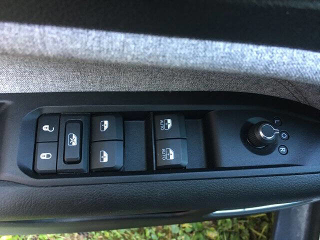 Used 2022 Jeep Compass Latitude image 10