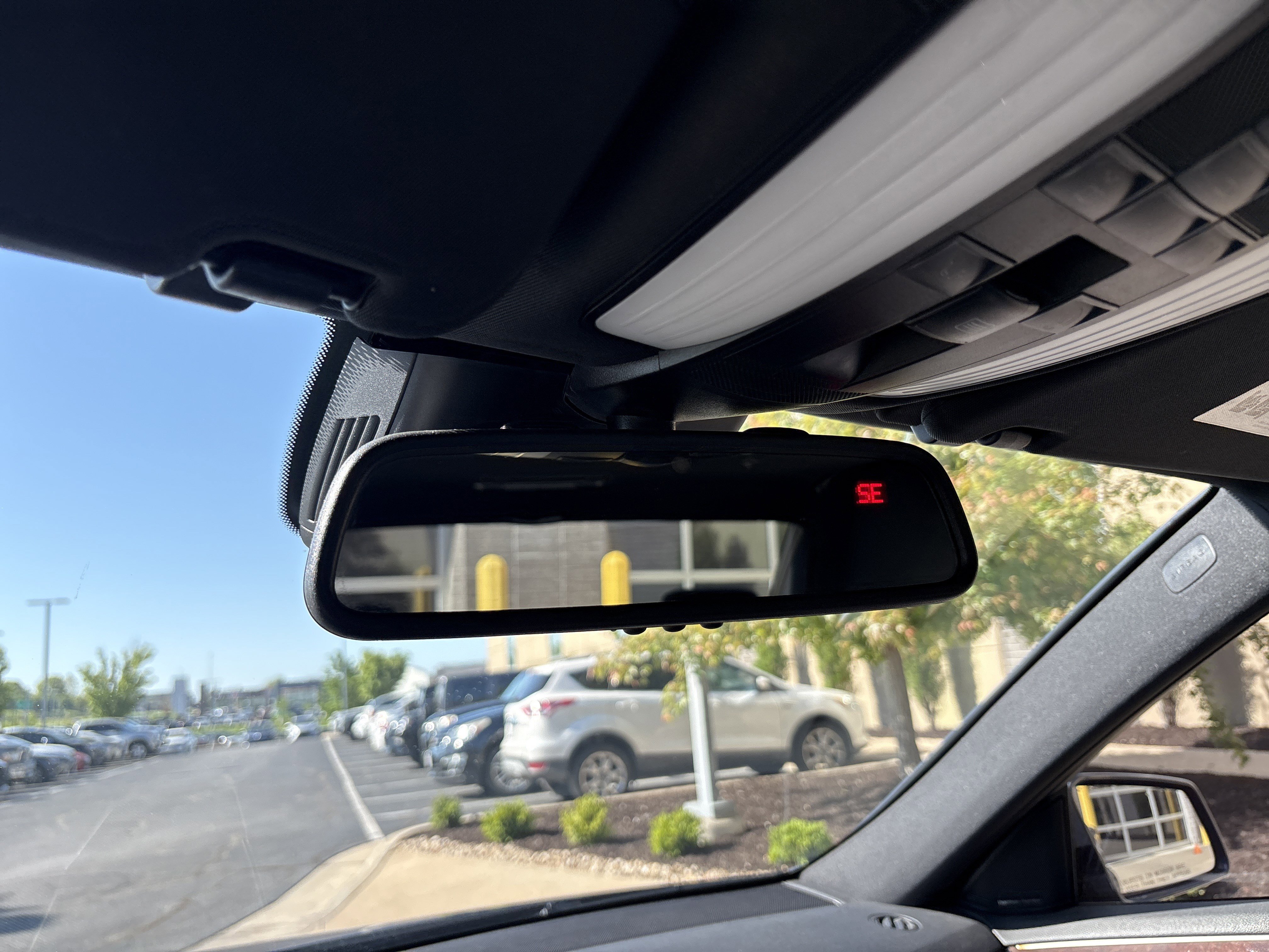 Used 2011 Mercedes-Benz E 350 BlueTEC Sedan image 27