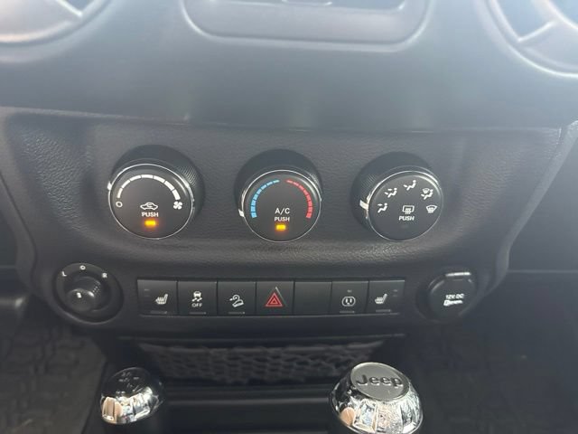 Used 2017 Jeep Wrangler Unlimited Sport AWD/4WD image 16