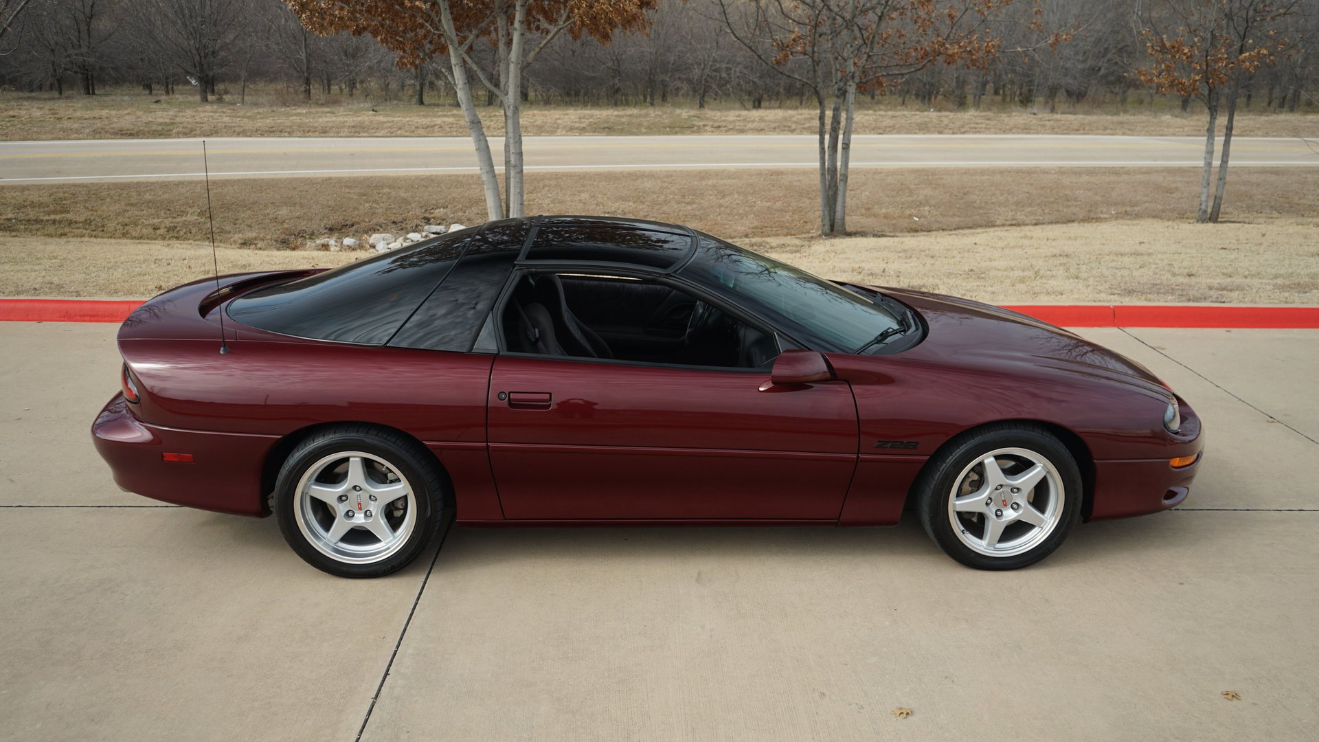 Used 2000 Chevrolet Camaro Z28 w/ Preferred Equipment Group 2 image 17