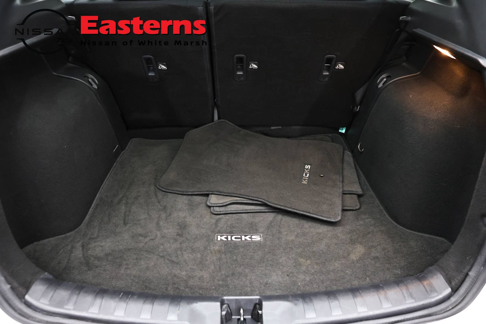 Used 2023 Nissan Kicks S FWD image 9