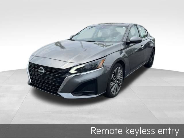 Used 2024 Nissan Altima 2.5 SL AWD/4WD image 3